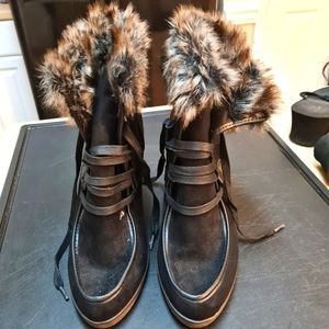 Black boots w/faux fur trim hidden wedge heel